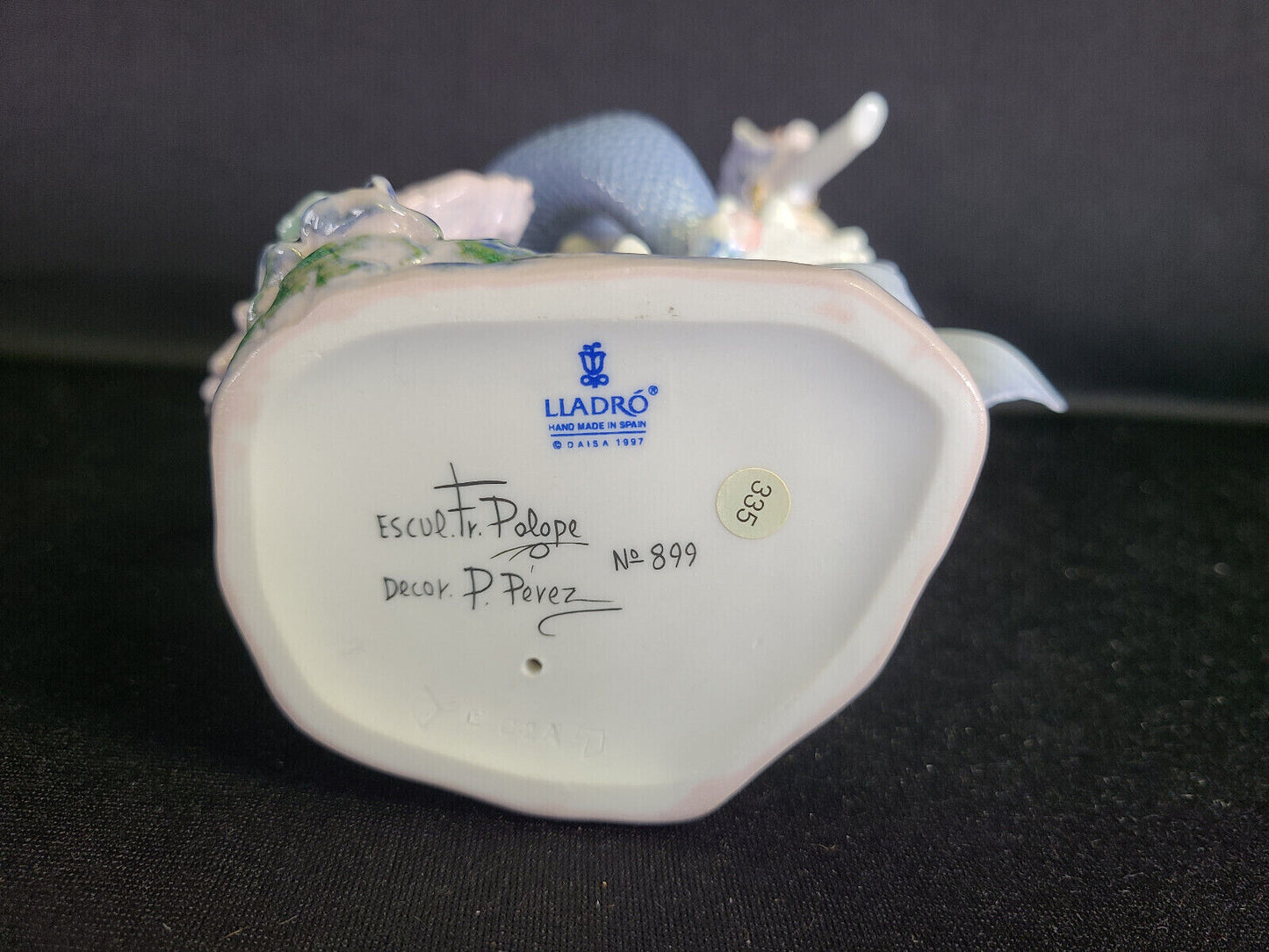 Lladro Limited Edition ** pair of figuines Retail$3000+
