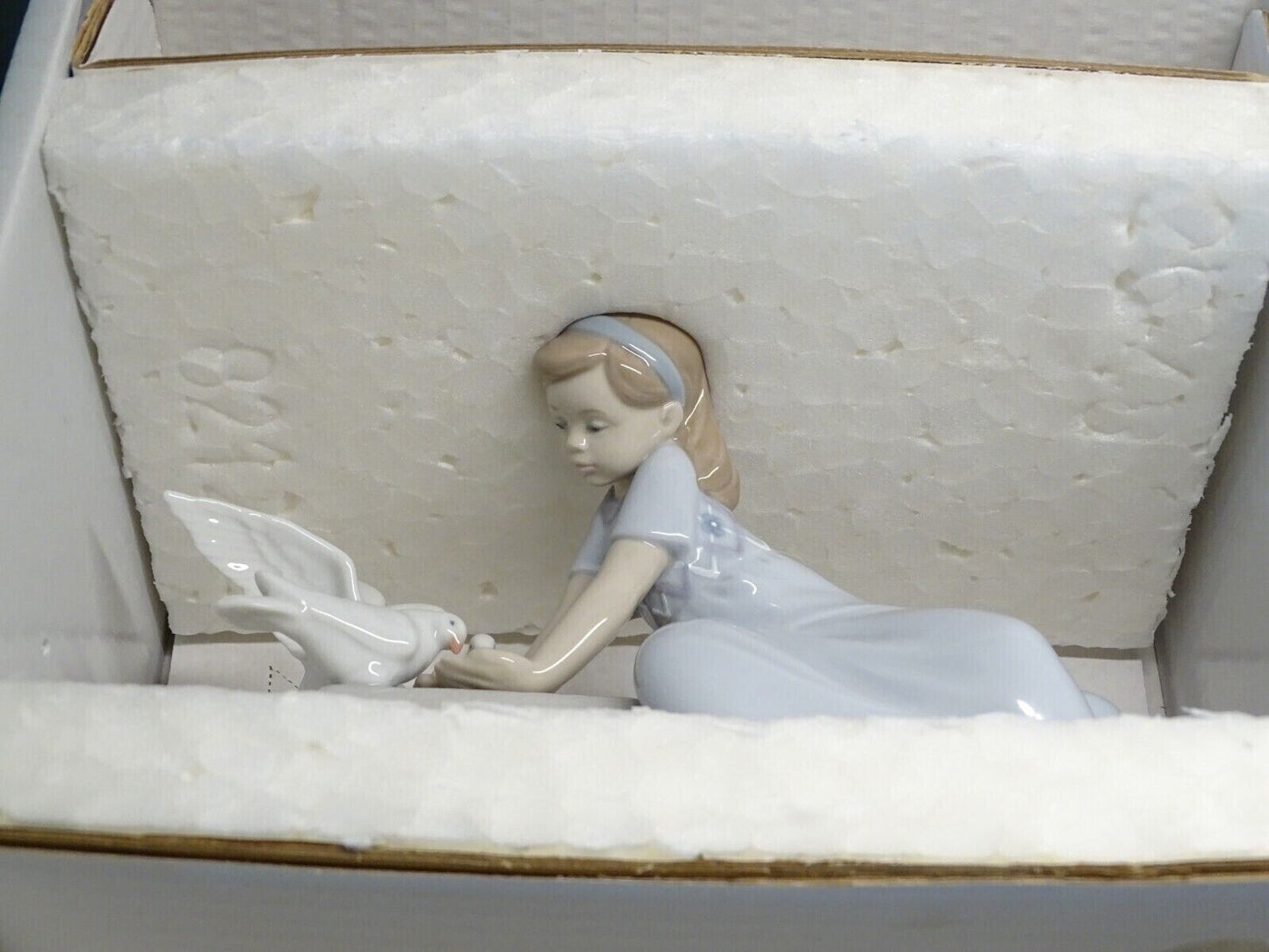 Lladro Friends In The Park Lladro Figurine #8212