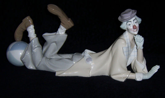 Lladro Clown with ball- Mint condition!