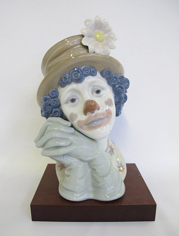 LLADRO MELANCHOLY **MINT WITH BOX AND BASE