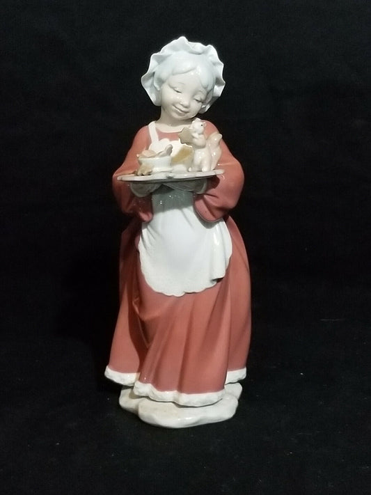 LLADRO MRS CLAUS # 6893***rare**** Sold Out