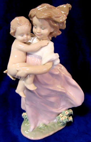 LLADRO PLAYING MOM, MINT IN BOX ***RETAIL$575***CHRISTMAS GIFT***