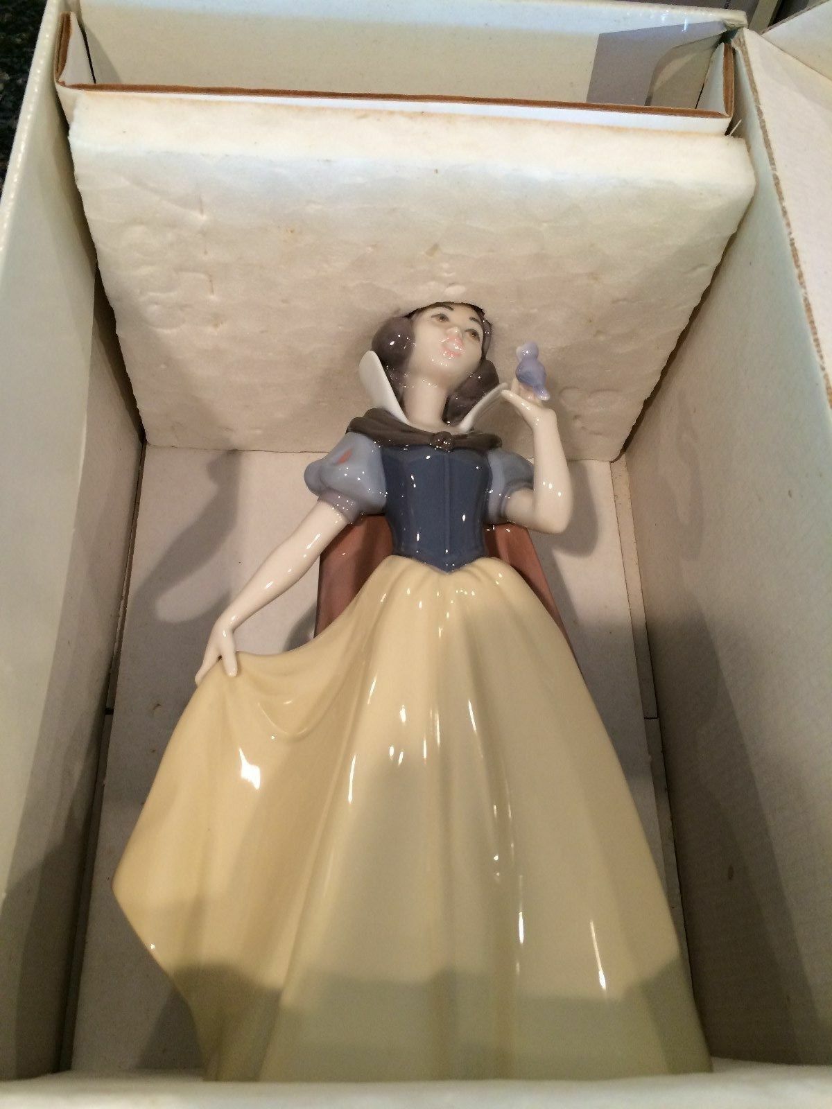 LLADRO SNOW-WHITE AND SEVEN DWARFS- MINT IN BOX **RARE**