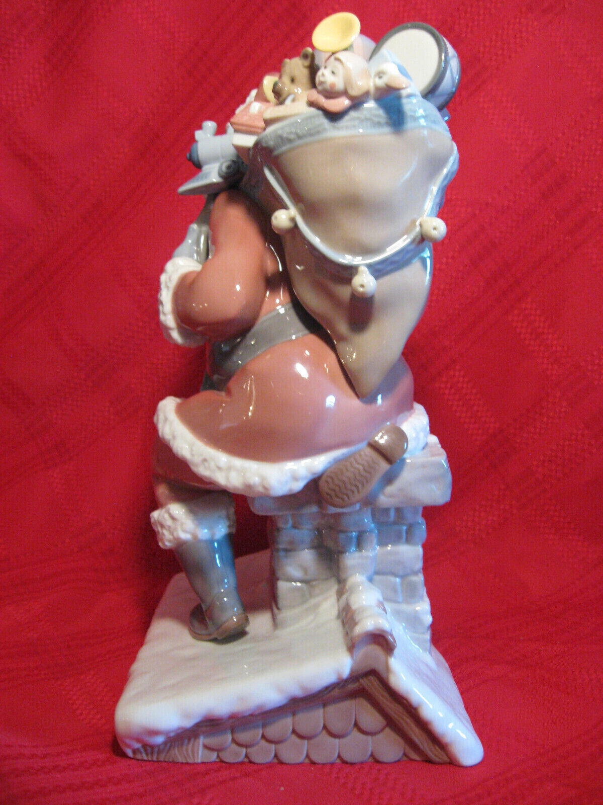 Lladro Down The Chimney Figurine 01001931