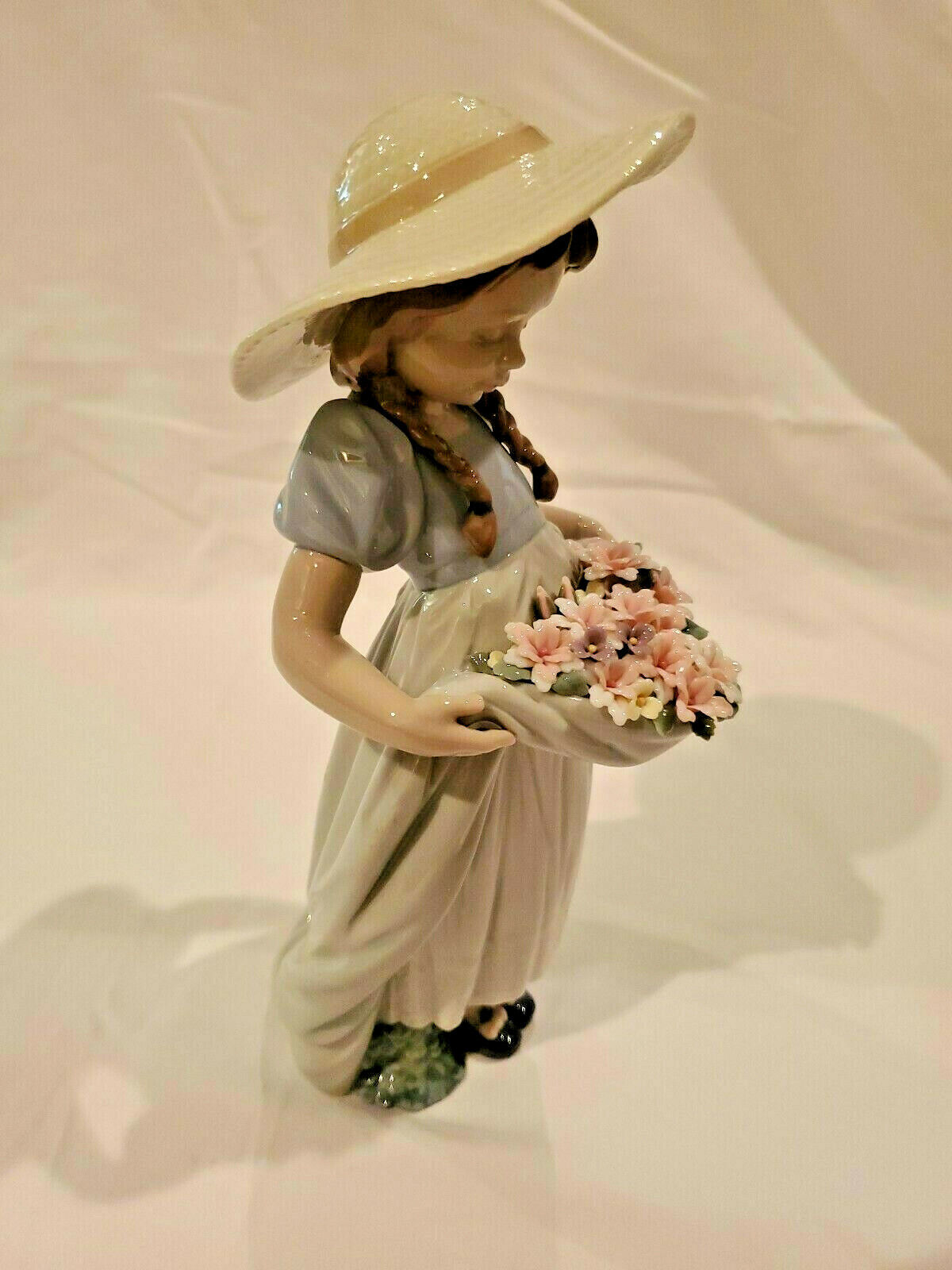 LLADRO #6756 BOUNTIFUL BLOSSOMS. NEW IN BOX - RETAIL$795 **Christmas Gift***