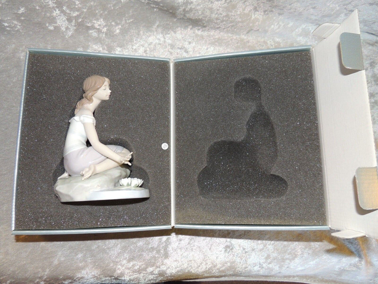 LLADRO #7706 REFLECTIONS OF HELENA BNIB MEDITERRANEAN BEAUTY GREEK FREE SHIPPING