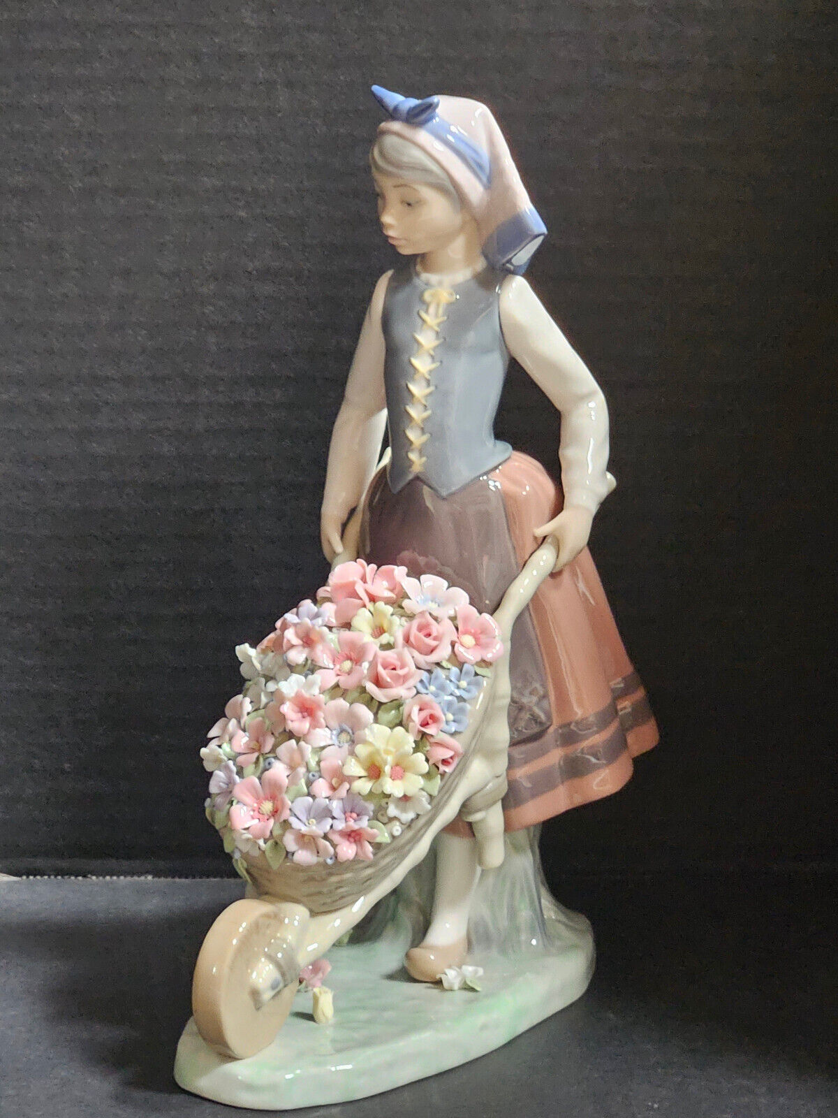 Lladro A Barrel of Flowers - Perfect condition