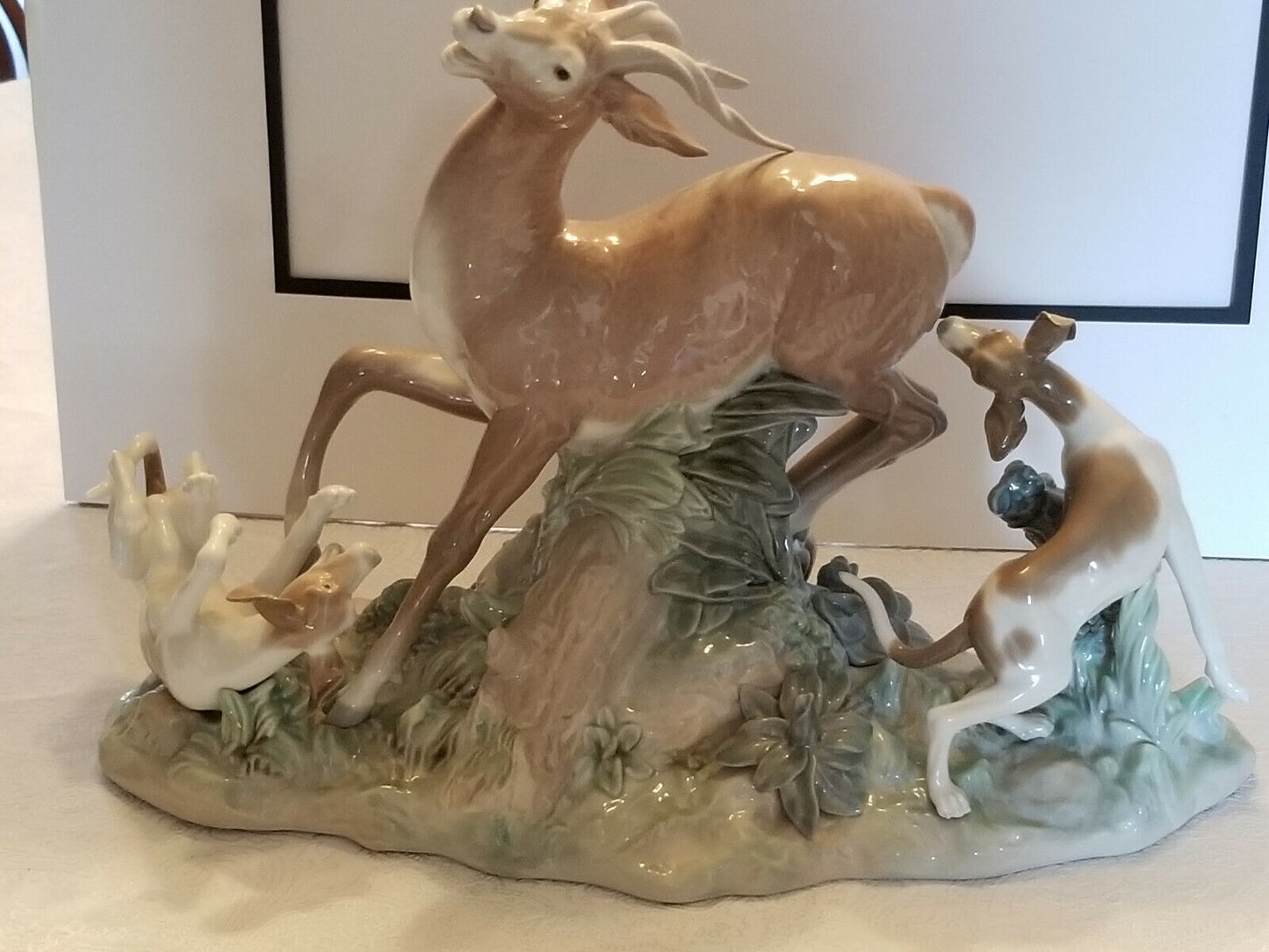 Lladro Deer Hunting **Rare** Mint Condition**Large