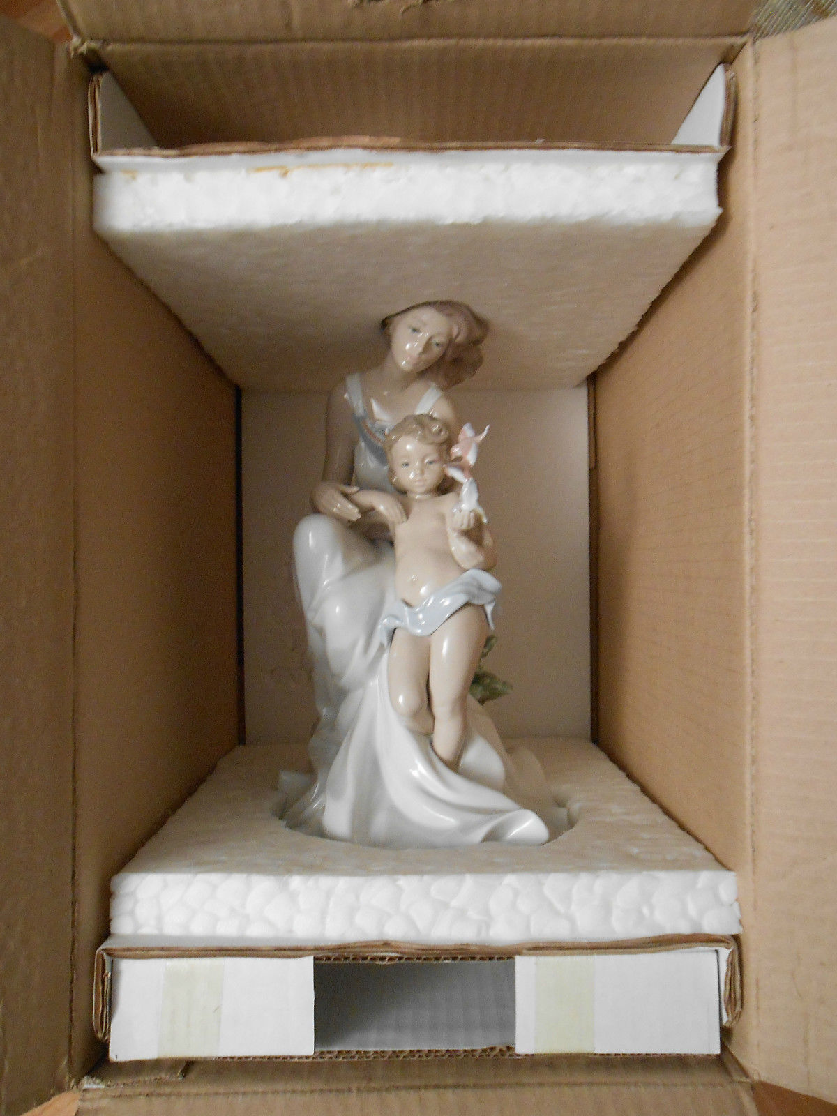 LLADRO - - ***Where Love Begins****$1295 !!! Great Gift for MOM