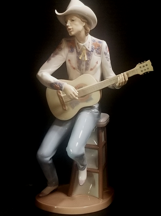 LLADRO Guitarist **COUNTRY SOUNDS- MALE - MINT IN ORIGINAL BOX -RARE LARGE 14"