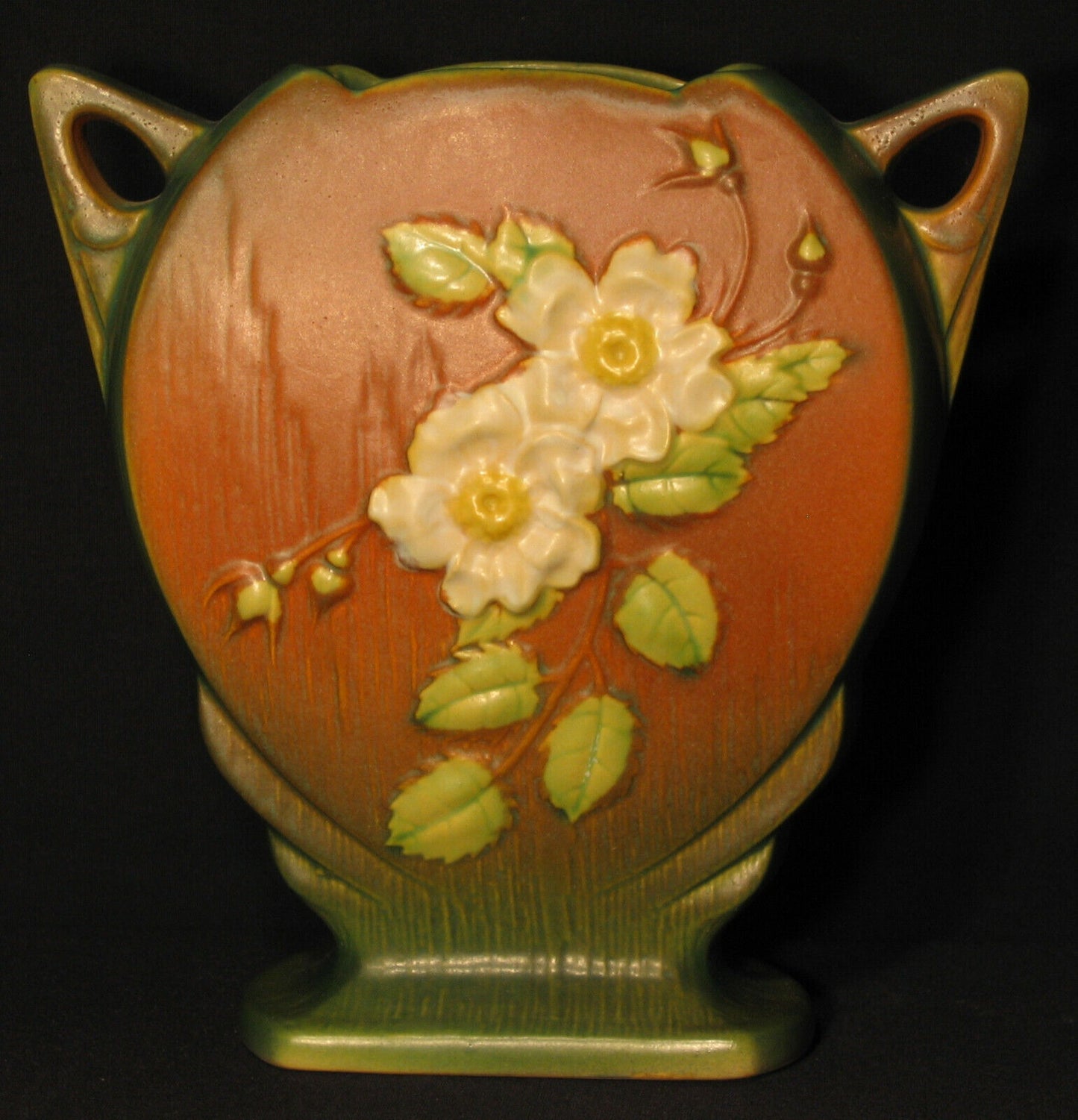 Roseville Adorable Pillow White Rose Vase**