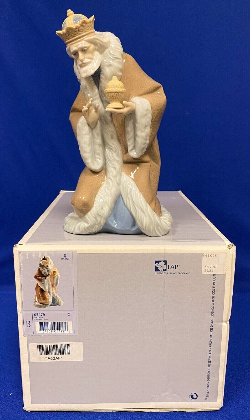 LLADRO LARGE NATIVITY SET **NEW IN BOXES *** including Cow shown in other pic.