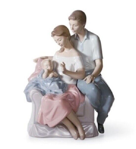 Lladro*** A Circle of Love**** Family Figurine RETAIL$895