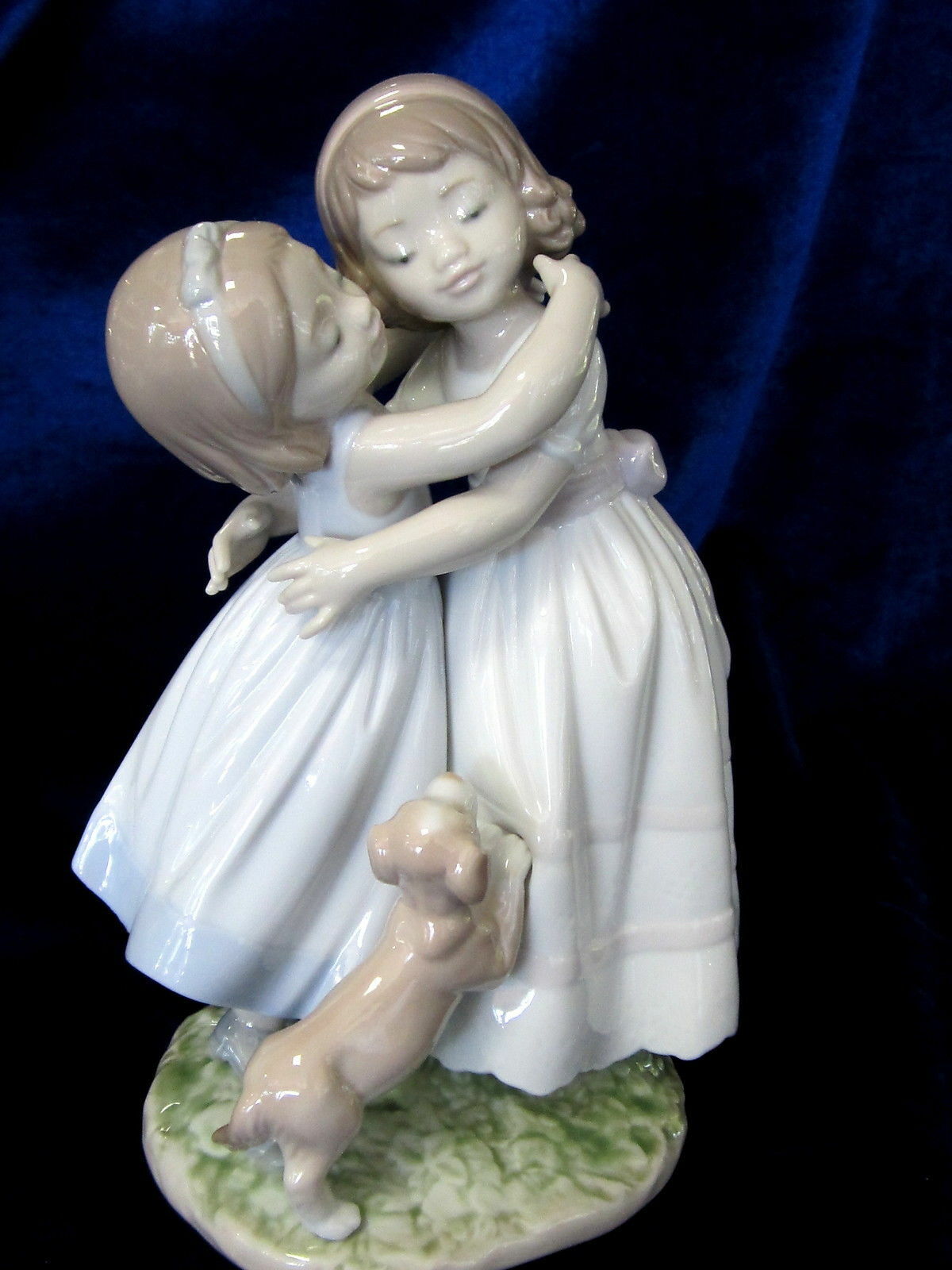 LLADRO FIGURINE - GIVE ME A HUG*** GIFT***$695