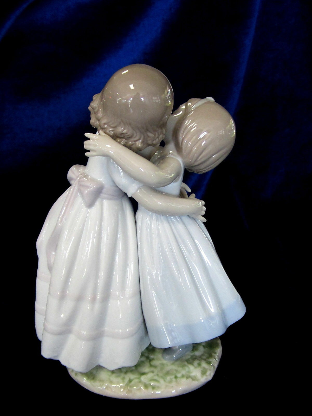 LLADRO FIGURINE - GIVE ME A HUG*** GIFT***$695