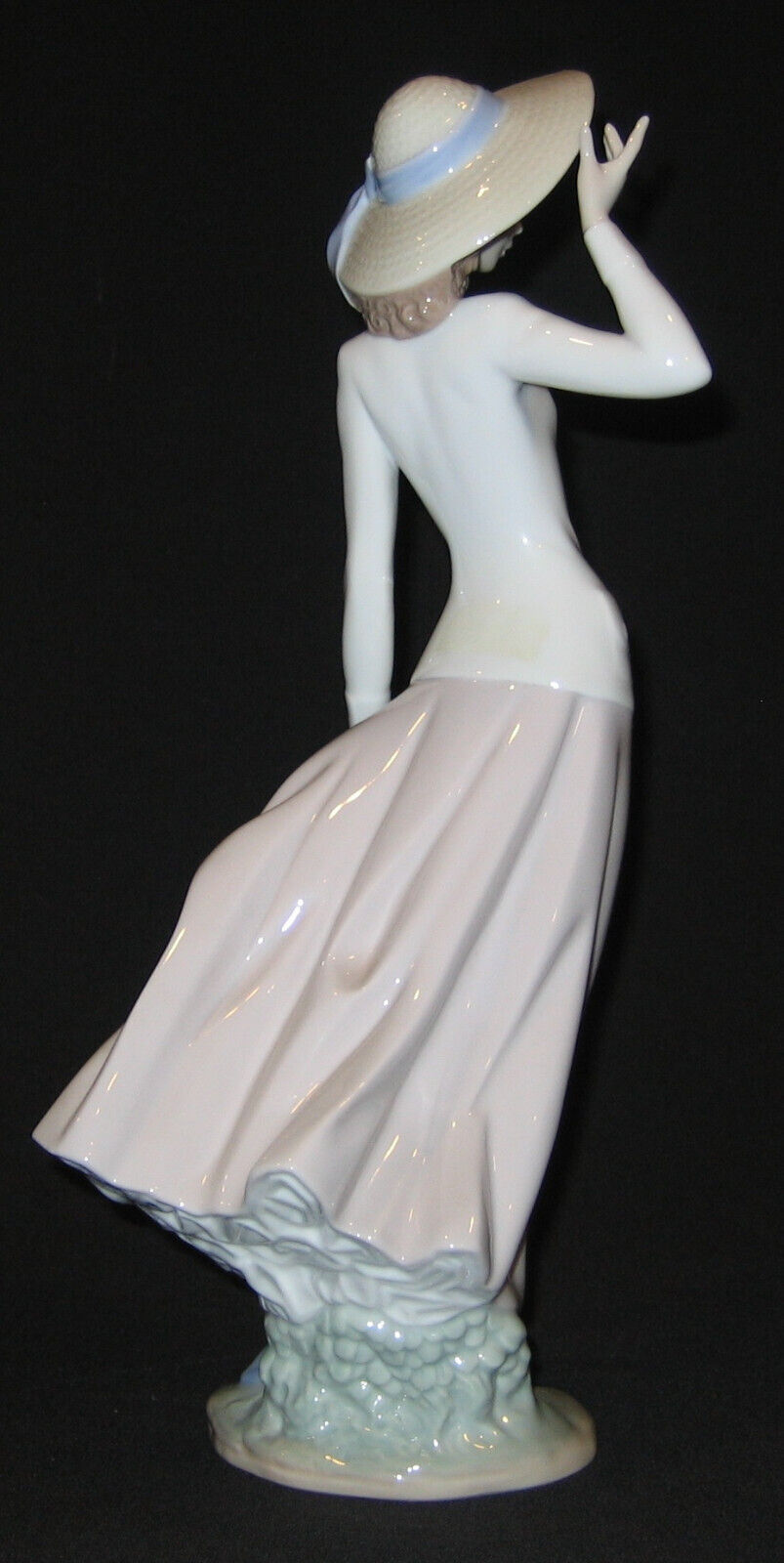 Lladro 2314 Breezy Afternoon Retired Rare!!